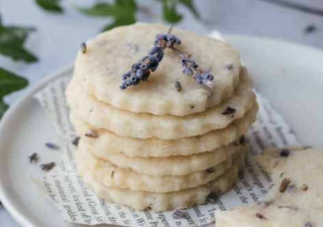 Cookie with lavender garnish